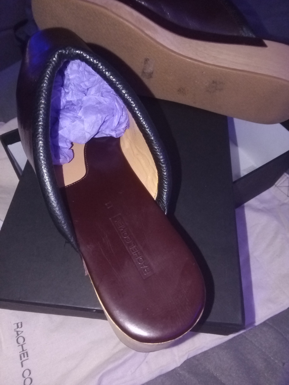 Rachel Comey Auder cherry Patent Leather Platform Clog w/Canvas Carrying Tote - Picture 5 of 6